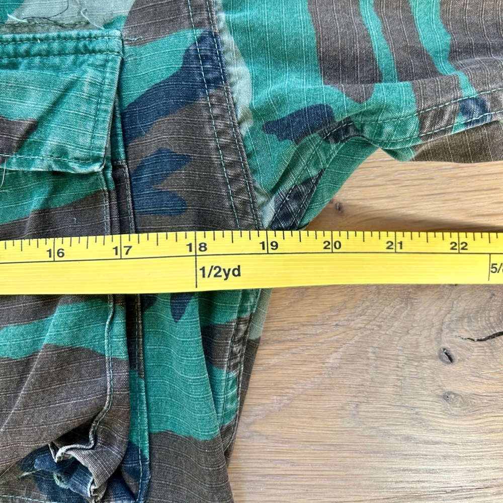 Vintage Camo Army Button Up Shirt - Picture 7 of 11